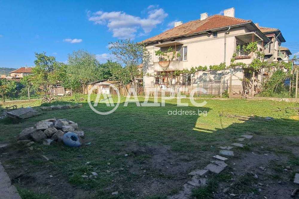 Продава се Парцел в с. Гецово, Област Разград - 400 кв.м за 70 €/кв.м - Снимка #2