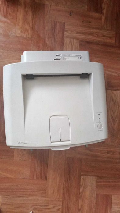 продам принтер черно белый