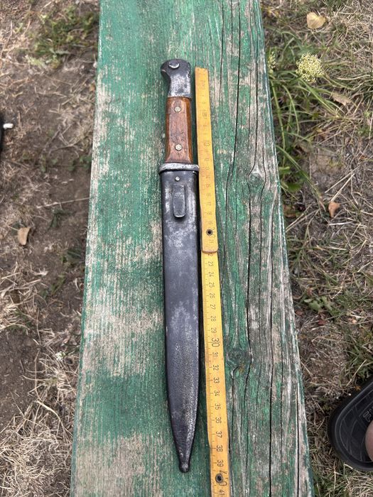 cuțit baionetă german de tip K98 (Seitengewehr 84/98 III) utilizat în Al Doilea Război Mondial.
