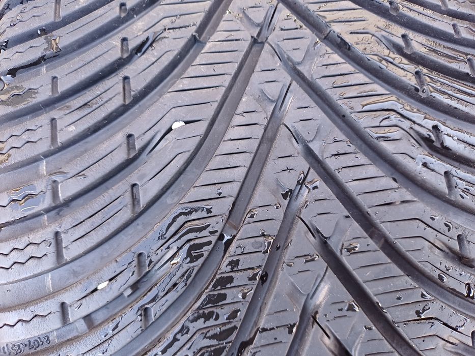 Гуми 245/40/18 Клебер