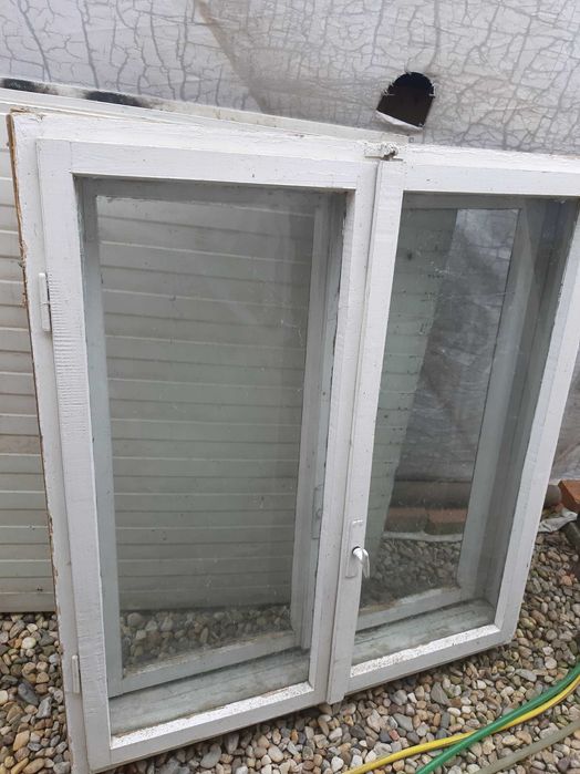 ferestre lemn geamuri