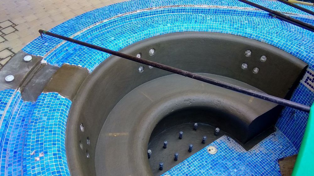 Майолика в бассейне без протечек и переделок