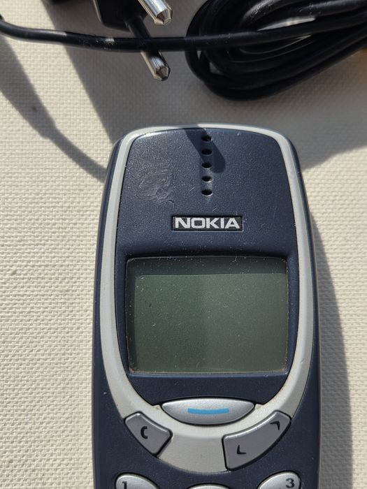 Nokia 3330cu butoane