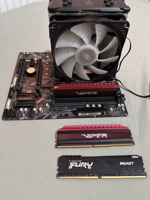 Ryzen 9 5900x 32GB RAM DDR4 B450M