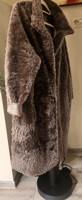 Елегантно Луксозно двулицево дълго агнешко палто в шоколадово кафяво