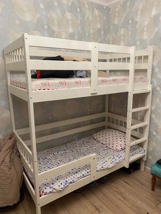 Продается в отличном состоянии детский кровати
