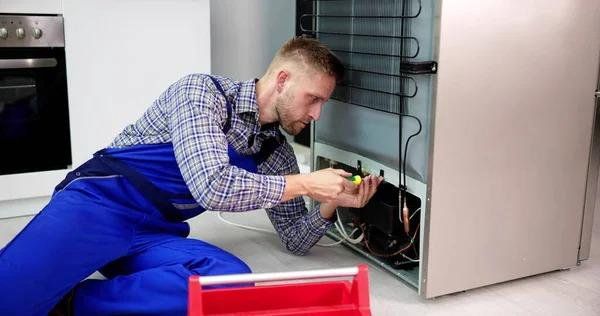 Ремонт холодильников Samsung, LG, Indesit, Atlant — Костанай