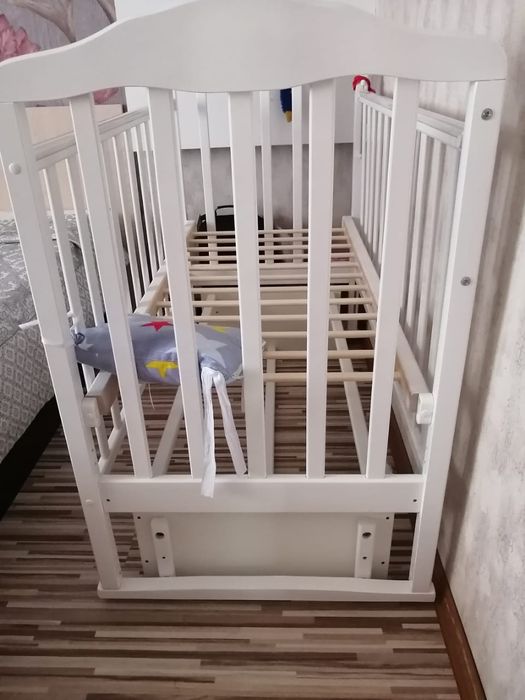 Продам манеж (детский кровать)