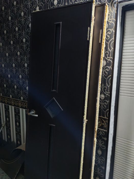 Продам межкомнатные двери.