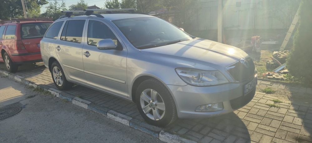 SKODA Octavia 2011 — imagine 1