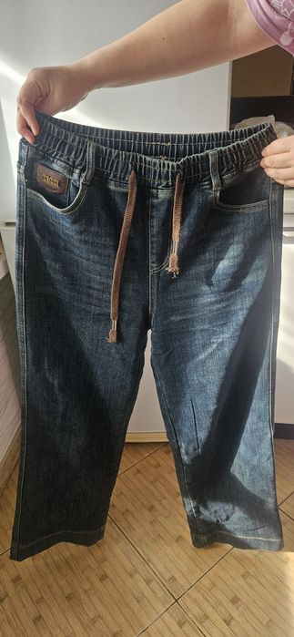 Продам новые джинсы.