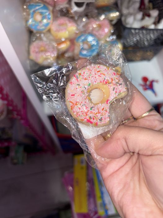 Diferite brelocuri moi si dragalase tip squishi