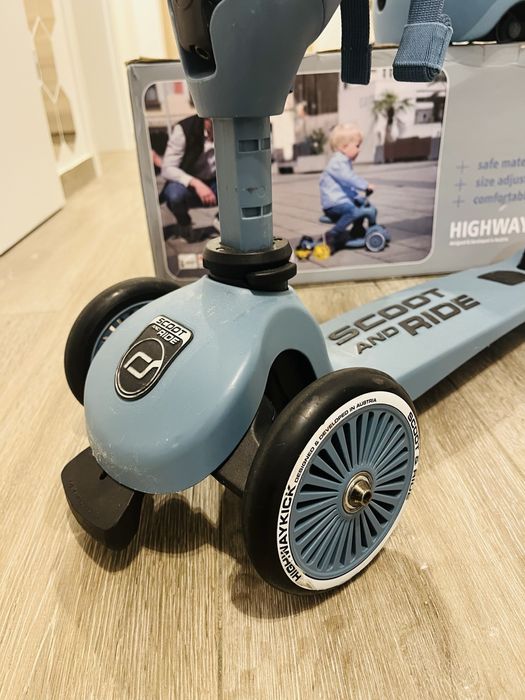 Scoot and ride trotineta, casca si rucsac