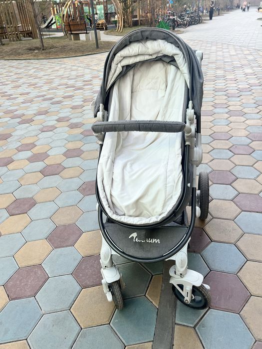 Коляска в хорошем состоянием