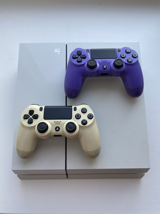 Playstation 4 white