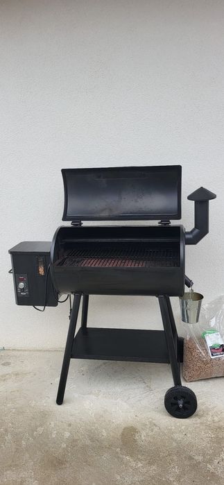 Smoker / gratar / barbeque / peleti / CA NOU / husa inclusa