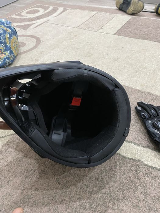 Продам мото шлем новый