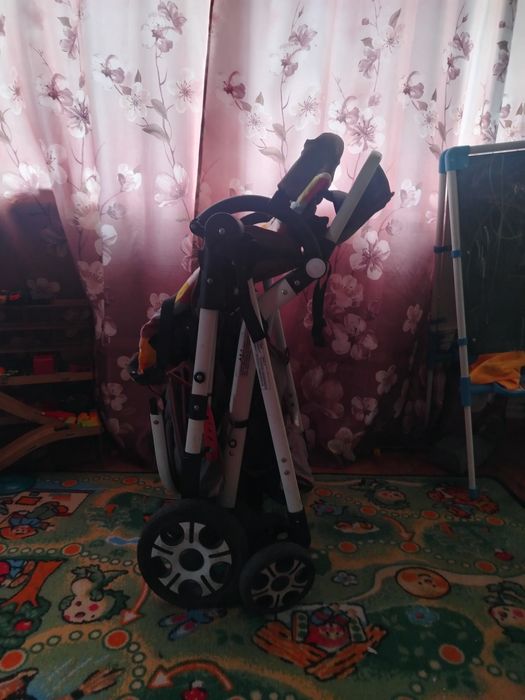 Продам детскую коляску
