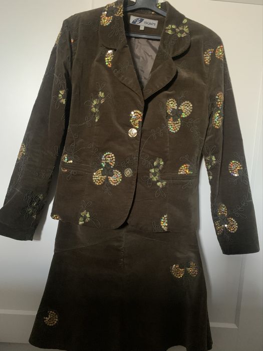 Дамски костюм сако и пола размер М