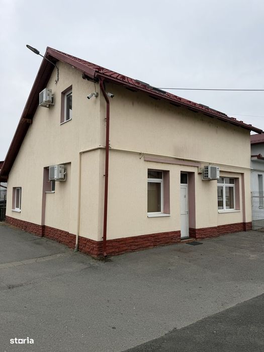 Clădire /Casă de închiriat,cu destinația birouri