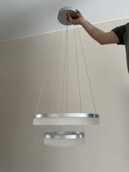 Продаю люстры в отличном состоянии