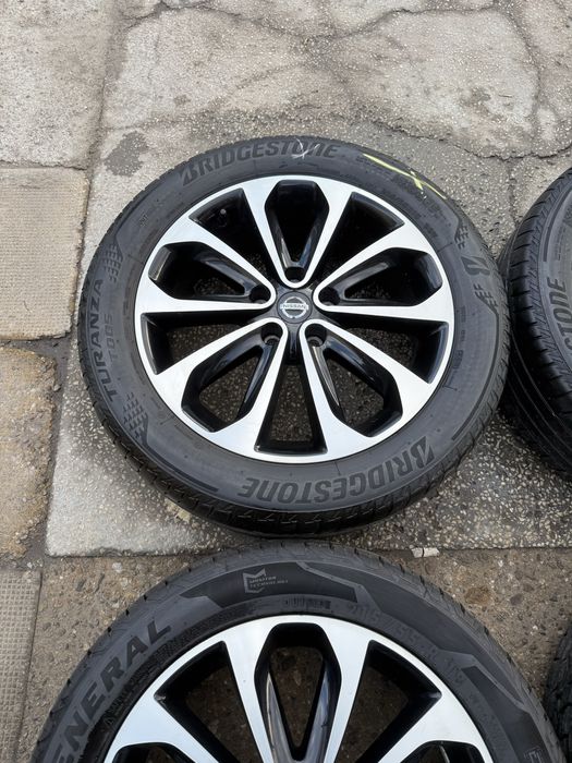 Джанти с гуми за нисан 18”