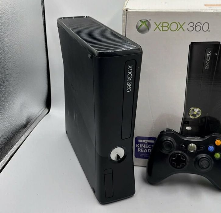 Xbox 360 Slim fullbox bonus Minecraft +Fifa și altele