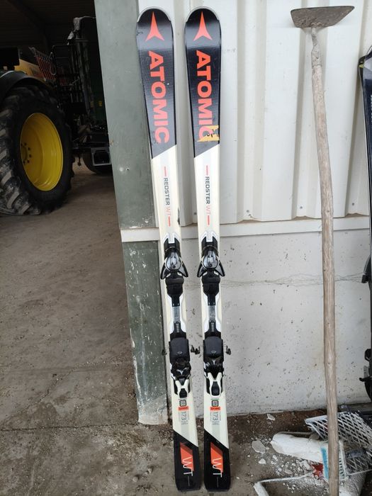 Schiuri Atomic 173 cm