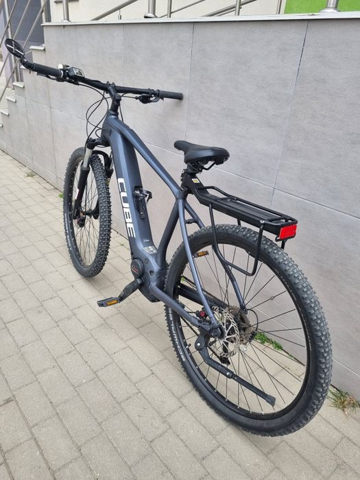 Bicicleta electrica CUBE Reaction