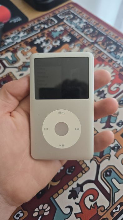 iPod 6 80GB + statie logitech