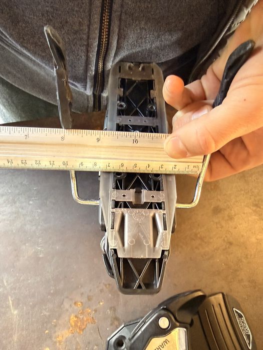 Legaturi Atomic Warden 11