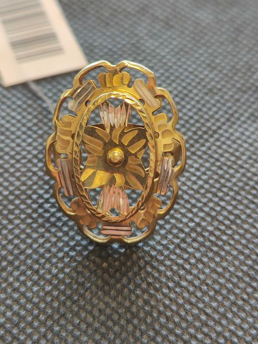 Златен дамски пръстен 4.22гр-14к