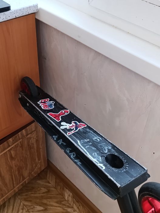Продам самокат состояние нормальное