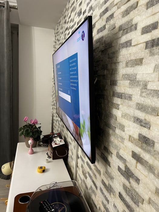 Smart TV Samsung (diagonala 127cm)