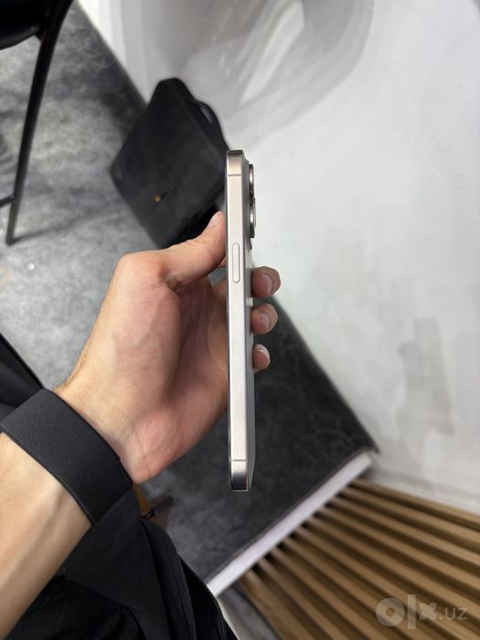 iPhone 15 Pro Max 256 GB 90%