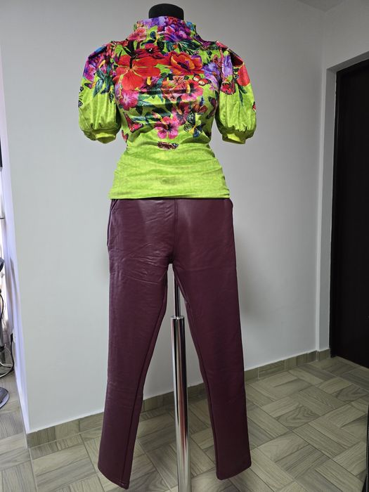 Colanti magenta, cu buzunare, model vatuit pe interior