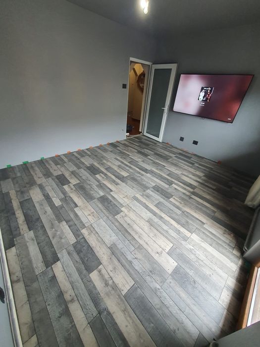 Echipă montaj parchet & mobilă – rapid și profesionist