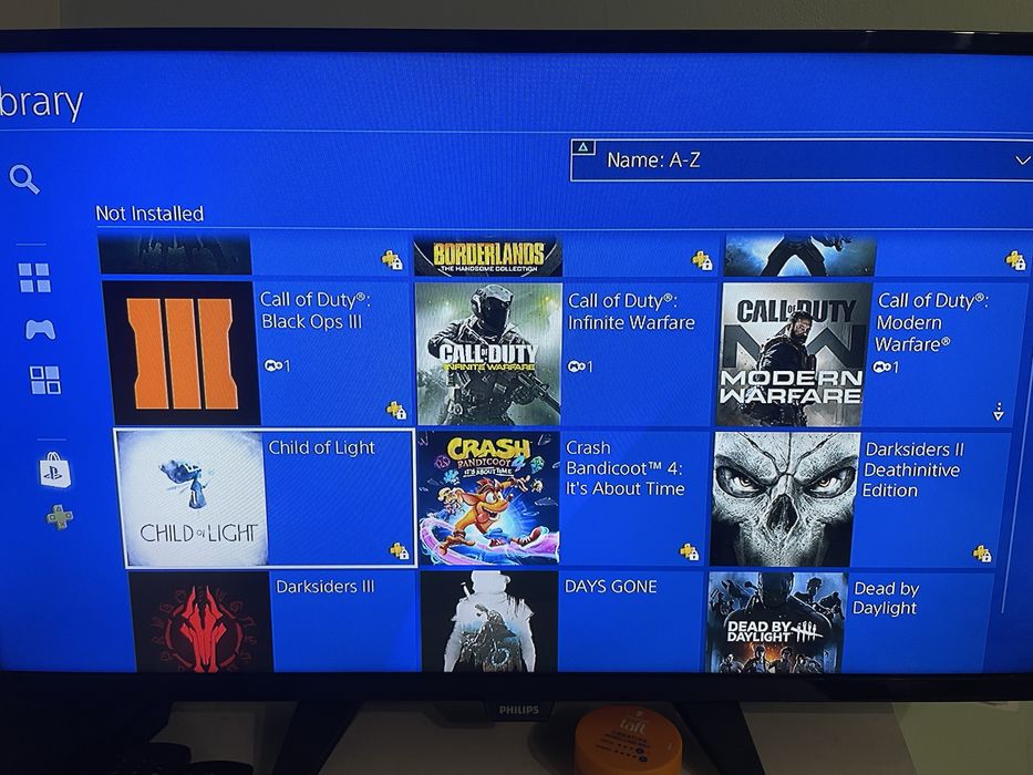 Playstation 4 Slim с акаунт пълен с игри