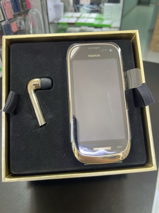 NOKIA C7 Oro gold