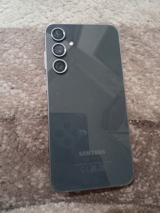 Продам Самсунг S23 fe 128