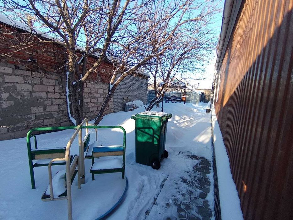 Продам дом с гаражом