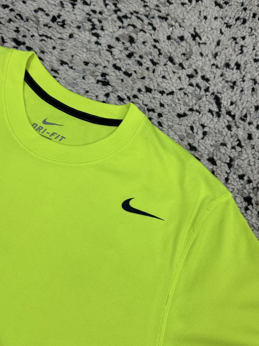 Мъжка тениска NIKE DRI-FIT . Размер L