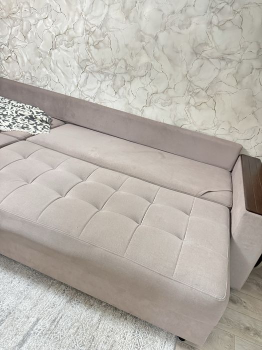 Срочно продам диван