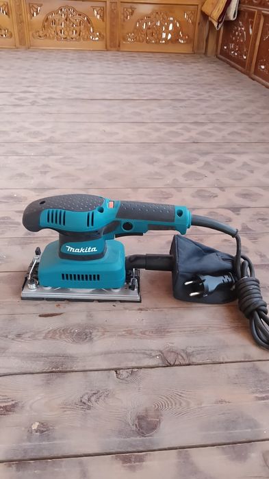 Шлеф машинка макита