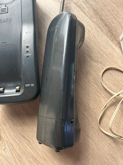 Sony SPP-58 ретро безжичен телефон от серия в края на 90-те