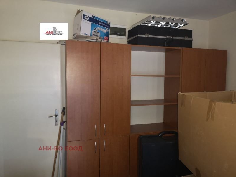 Дава се под наем Офис в Варна, Лятно кино Тракия - 40 кв.м за 400 € - Снимка #5