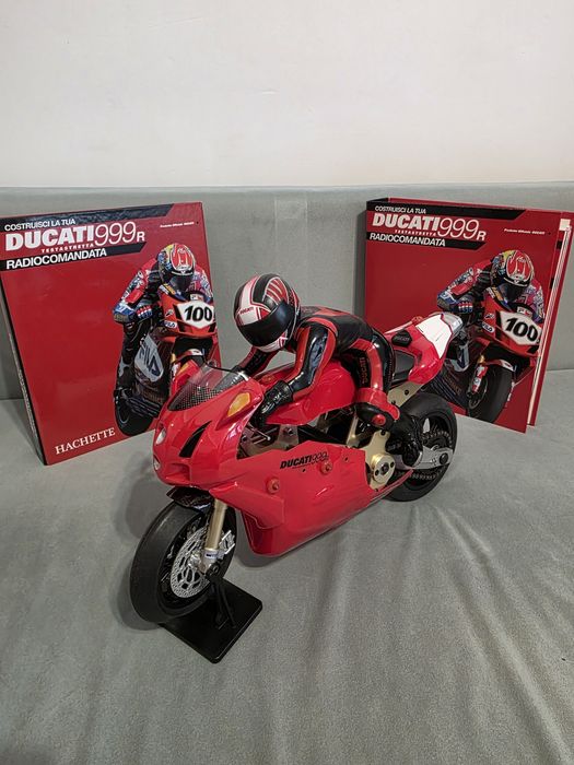 Ducati 999R Testastretta din colectia Hachette (1:5)