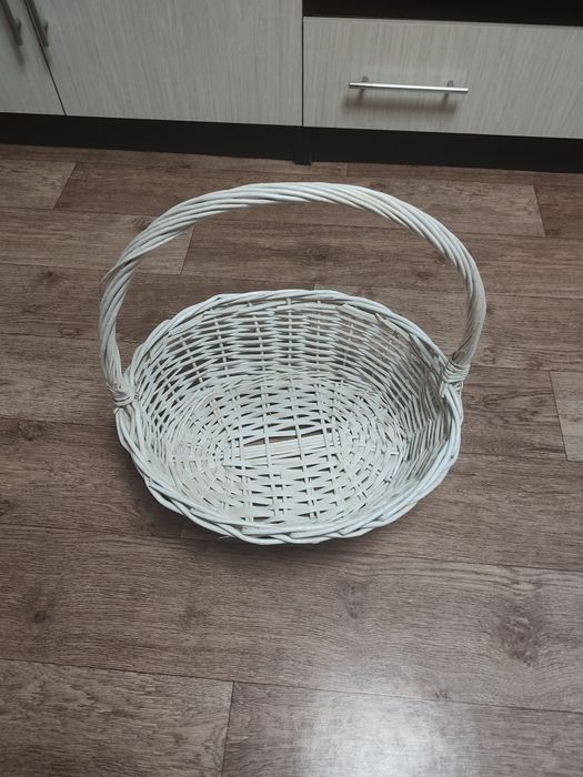 Продам корзину для оформления подарка