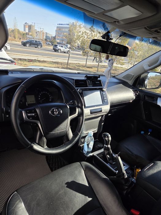 Toyota land cruiser Prado 150