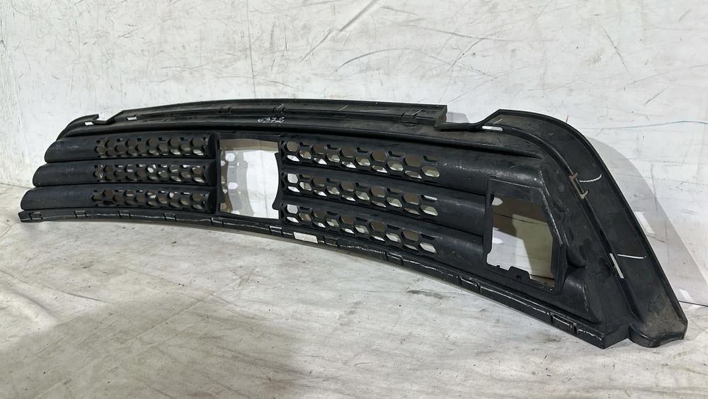 Grila inferioara Bara fata, Jeep Grand Cherokee, 2015, 2016, 2017, 2018, 2019, cod origine OE 68265267AA.